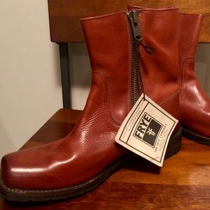 Frye Men's Heath Inside Zip Boots (Size 9.5 NWT)